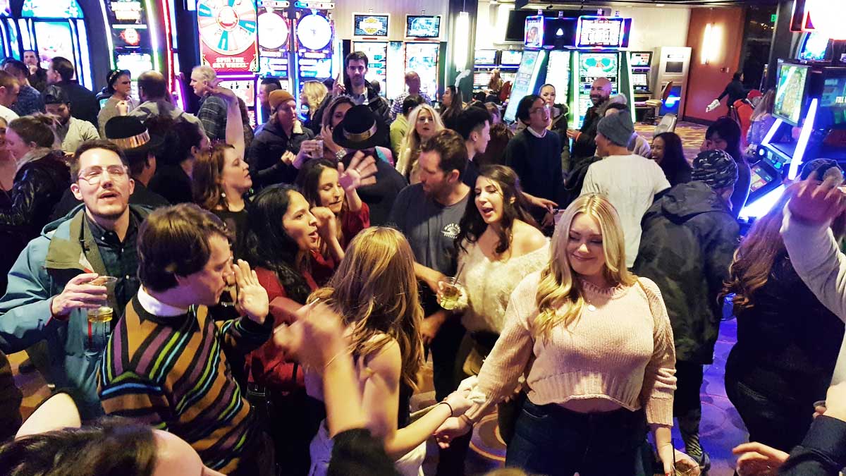 Reggie Hall Rockin' the Crowd - Hard Rock Hotel & Casino, Lake Tahoe - New Year's Eve 2018